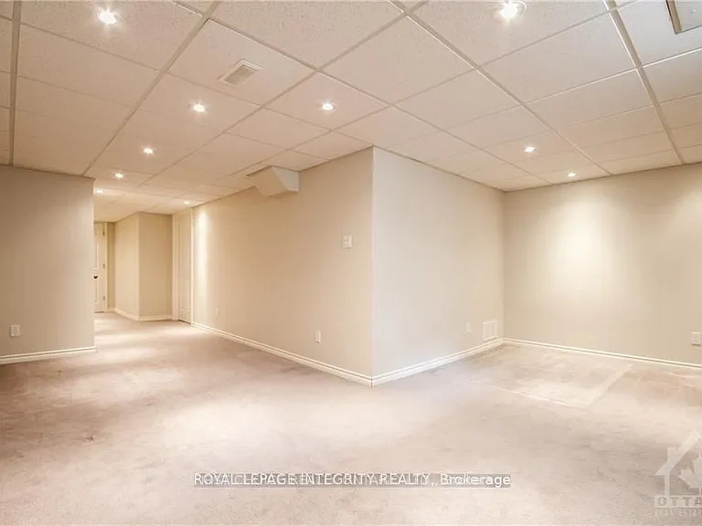 15 Peterson Pl — Photo 23