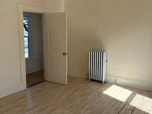 10-12 Maple St #6, Waltham, MA 02453