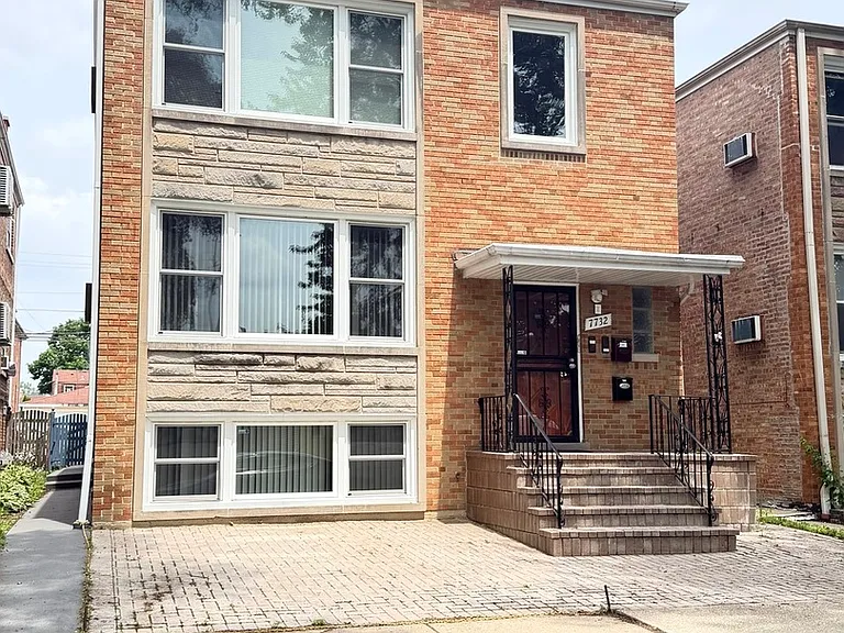 7732 W Addison St #1 — Photo 1