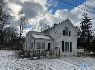 3299 Douglas St, Burgoon, OH 43407