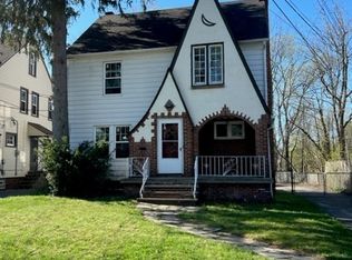 3556 Northcliffe Rd, Cleveland Heights, OH 44118