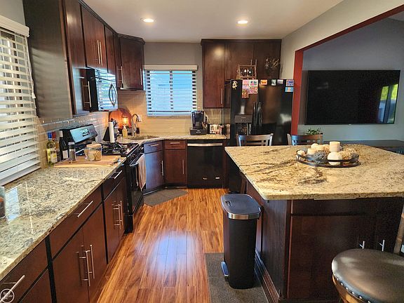 4th image of 45540 Heatherwoode Ln