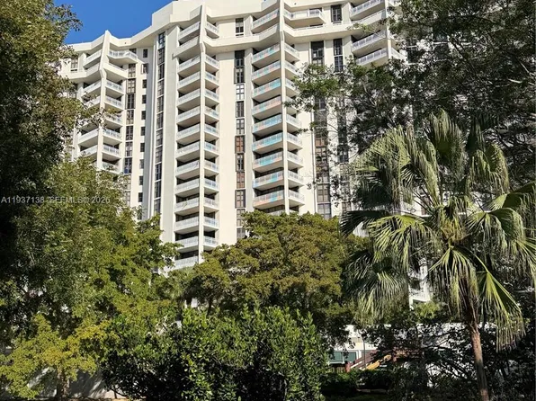 1000 Quayside Ter APT 1807, Miami, FL 33138