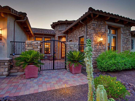 4th image of 3528 N BOULDER CANYON Street