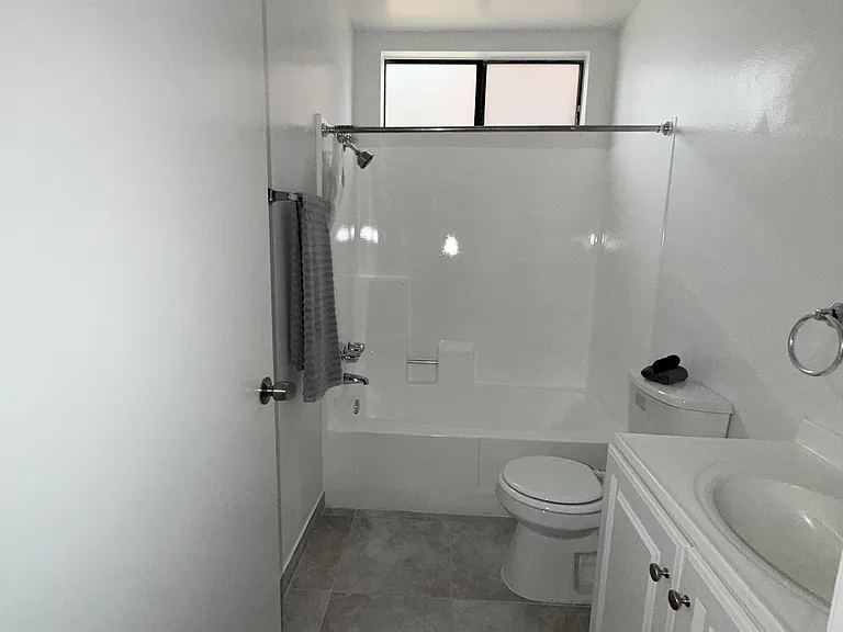 13071 San Fernando Rd #2 — Photo 4