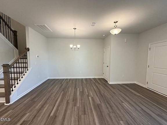 4th image of 317 Fosterton Cottage Way