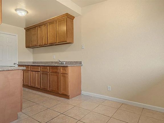 5th image of 730 San Juan Dr #6