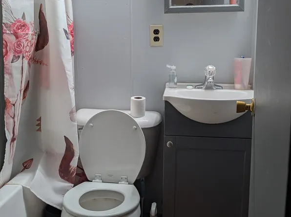 828 3rd Ave #A, New Brighton, PA 15066