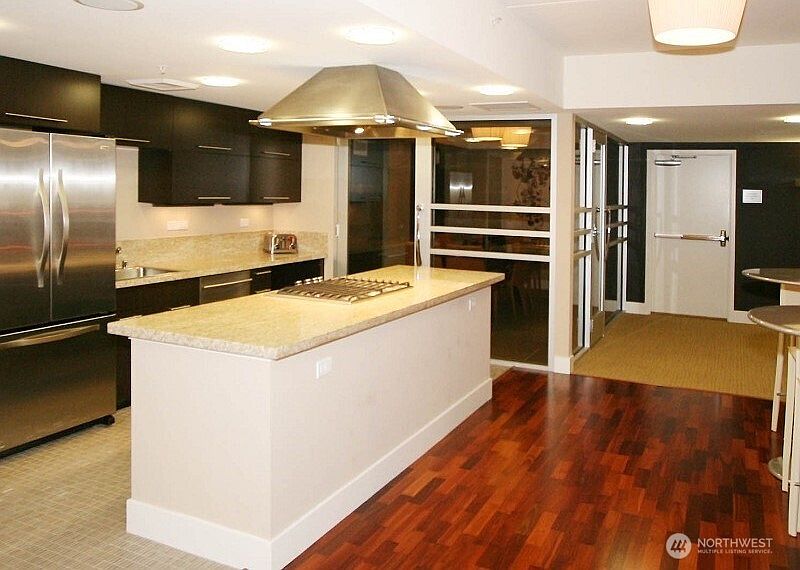 4th image of 2911 2nd Avenue #324