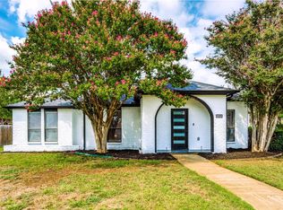 2212 Woodview Dr, Flower Mound, TX 75028