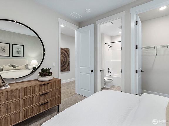 5th image of 20233 148th Street E #613