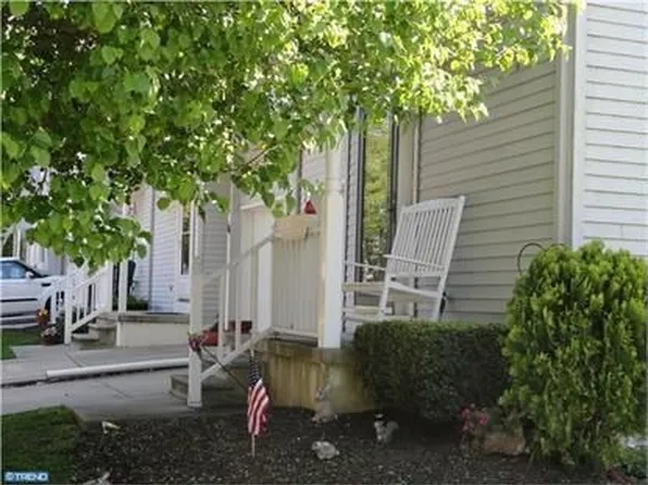 64 Holly Glen Dr #406, Pitman, NJ 08071