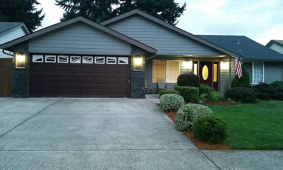 Great curb appeal!