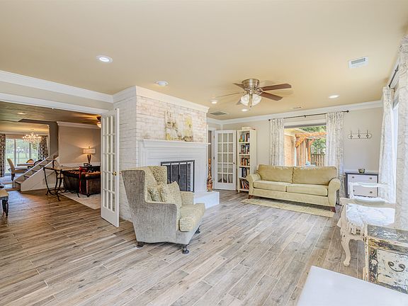 5th image of 3052 Laurinburg Cir