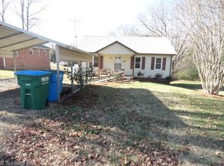 251 N Bingham St, Denton, NC 27239