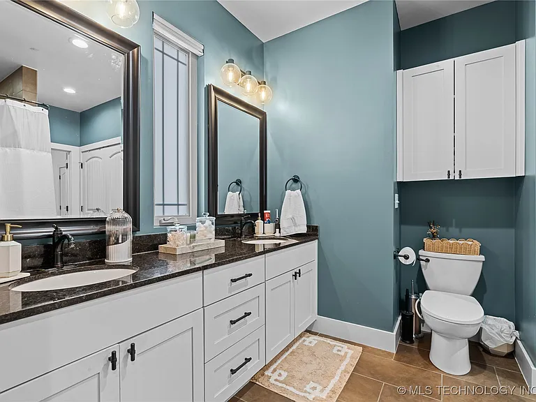1407 S Saint Louis Ave #B — Photo 25