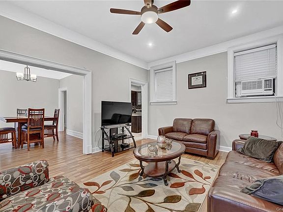 4th image of 92 Hamilton Ave #2B