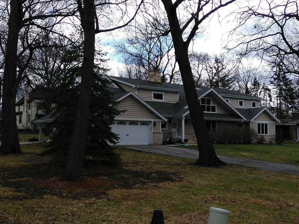 2nd image of 381 N Ferndale Ave
