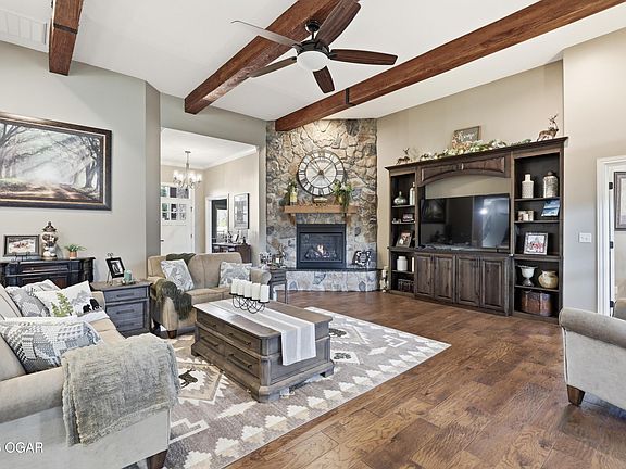 5th image of 1624 Liam St