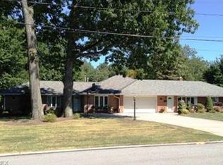 391 Cary Jay Blvd, Richmond Heights, OH 44143
