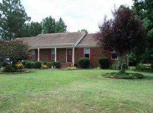 111 Woodland Ct, Moyock, NC 27958