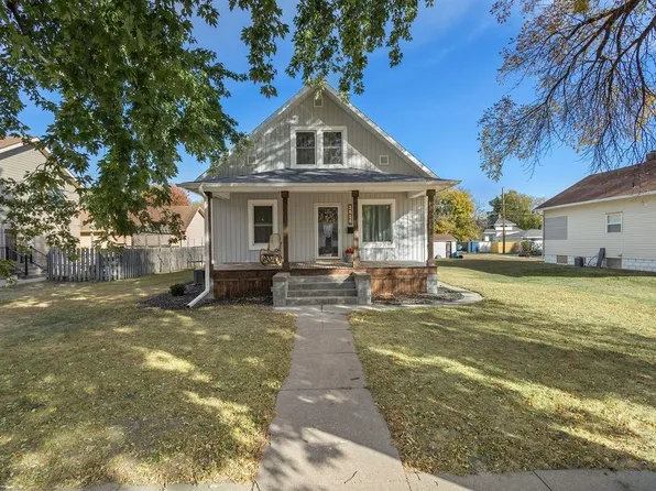 1516 7th St, Columbus, NE 68601