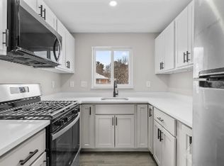45 Bennett Dr #7, Stoughton, MA 02072