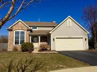 2426 Blue Spruce Ct, Aurora, IL 60502