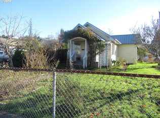 1090 Greenwood Ave, Reedsport, OR 97467