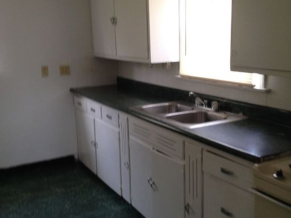 3rd image of 3710 Gaywood Dr