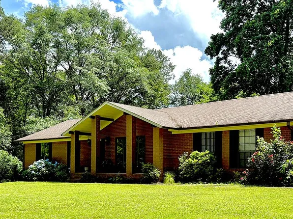 97 Greer Dr, Snead, AL 35952