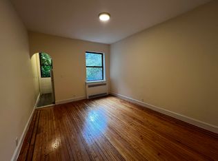 213 E 89th St APT 3C, New York, NY 10128