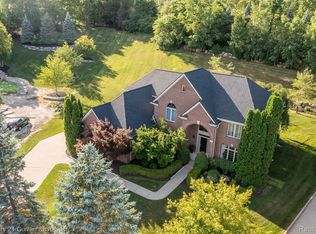 18585 Steep Hollow Ct, Northville, MI 48167