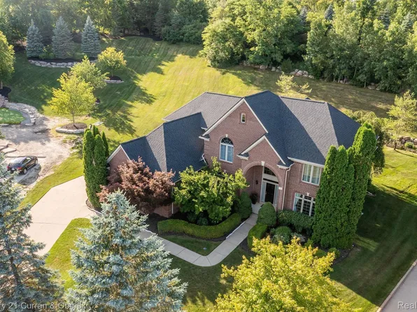 18585 Steep Hollow Ct, Northville, MI 48167