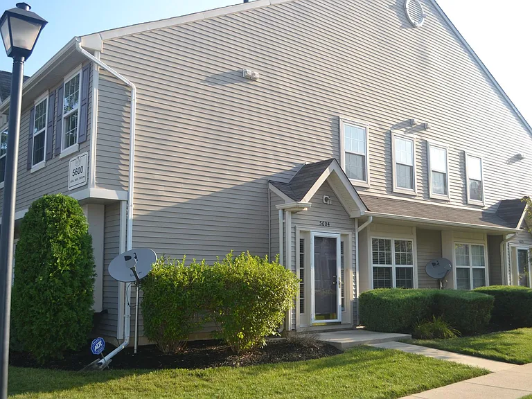 1804 Stokes Rd — Photo 3
