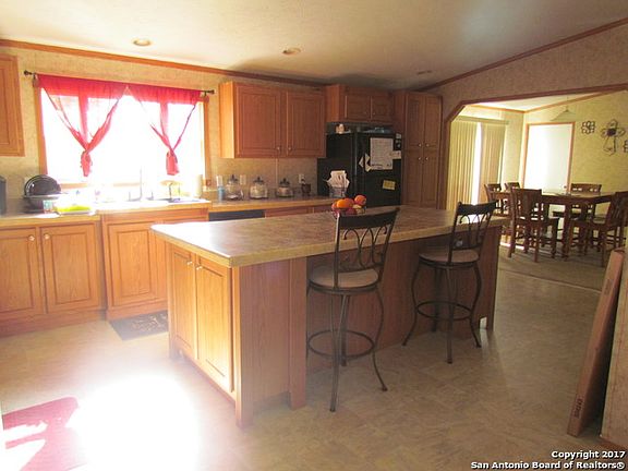 3rd image of 225 Encino Torcido