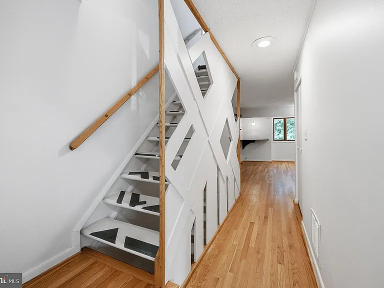 2242 Cartwright Pl — Photo 18