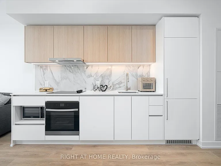 1100 Sheppard Ave W #LPH12 — Photo 10