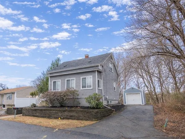 21 A St, Cumberland, RI 02864