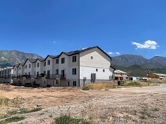 4th image of 1256 W Hidden Spring Dr