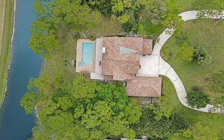 1328 SE Colony Way — Photo 35
