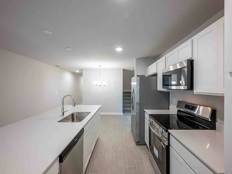 850 Hartshill Pl — Photo 7