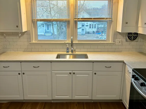 90 East St, Wallingford, CT 06492