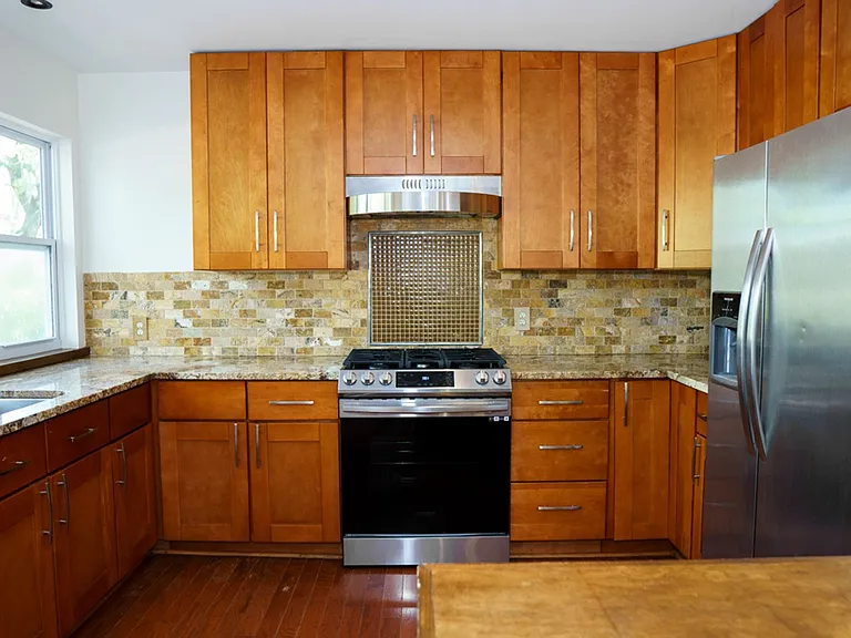 1606 Madrid Ave — Photo 27