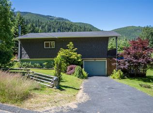 561 McMillan Dr, Sayward, BC V0P1R0