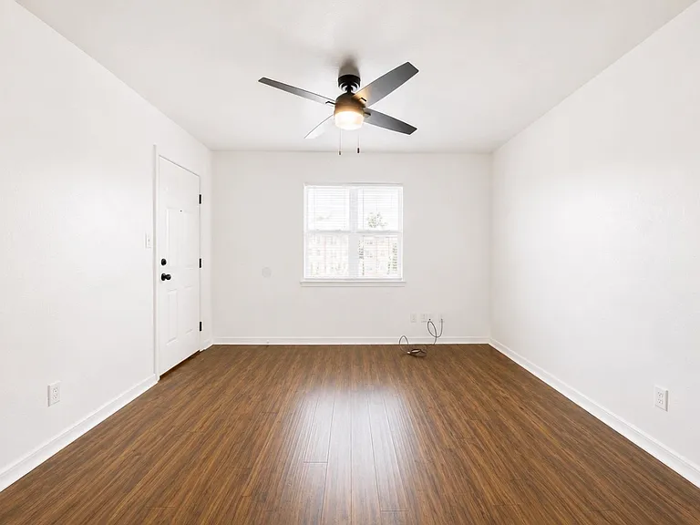 710 Culbertson Dr #3 — Photo 4