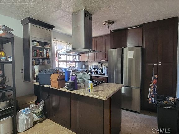 5th image of 9306 Parmelee Ave