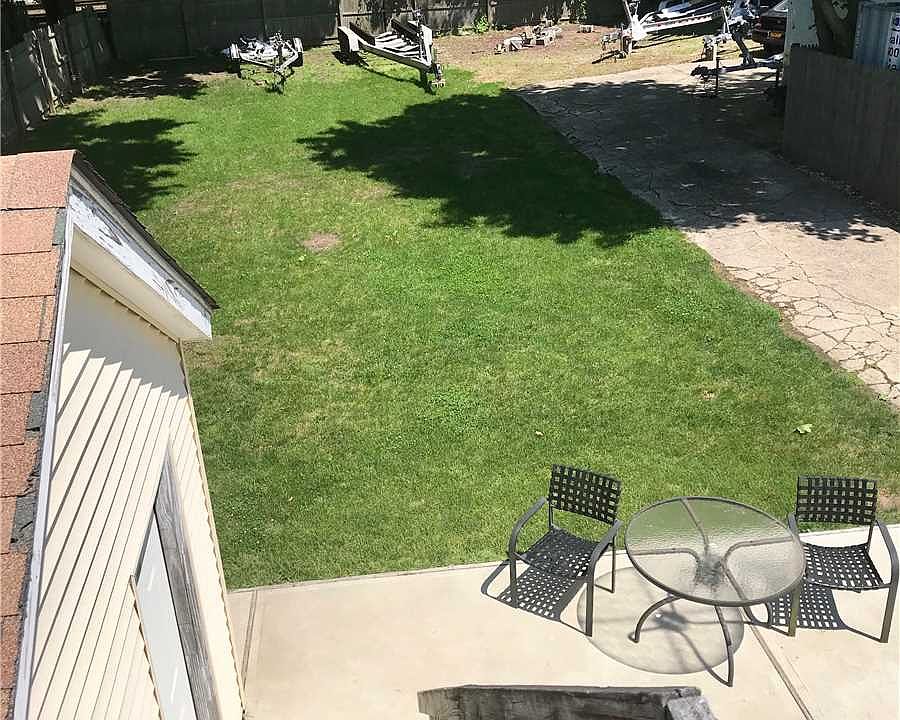 2nd image of 95 Hiddink St