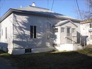 2nd image of 3000 Schilling St