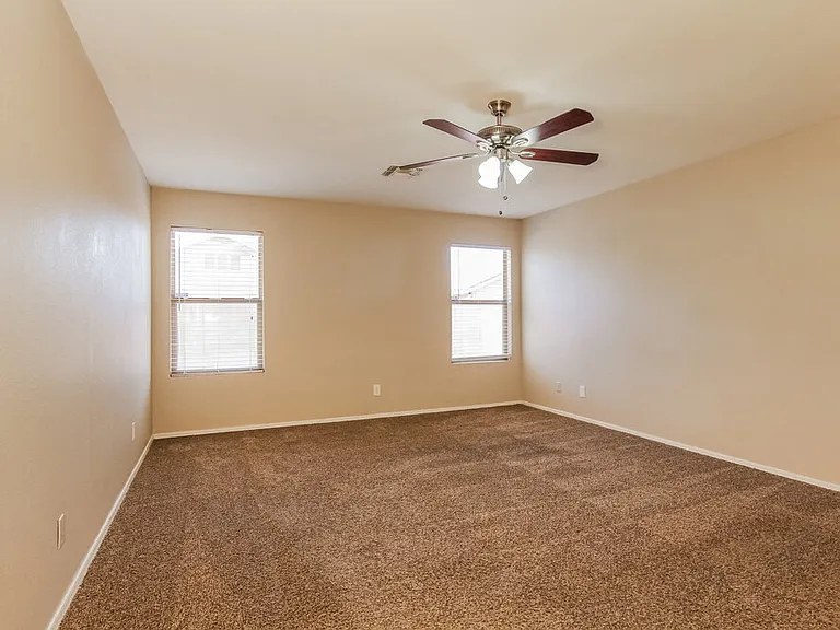 2299 E Peach Tree Dr — Photo 8